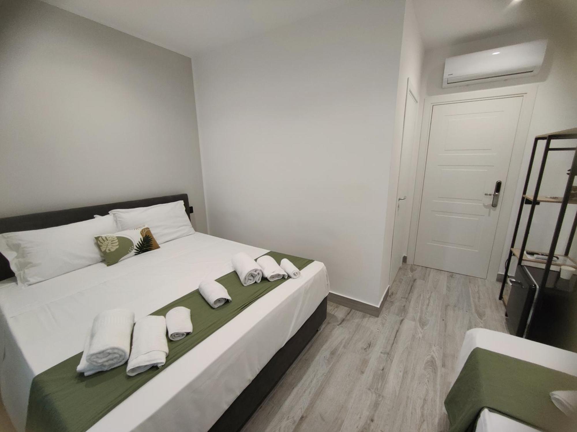 Sweet Rooms San Francesco Наполи Екстериор снимка