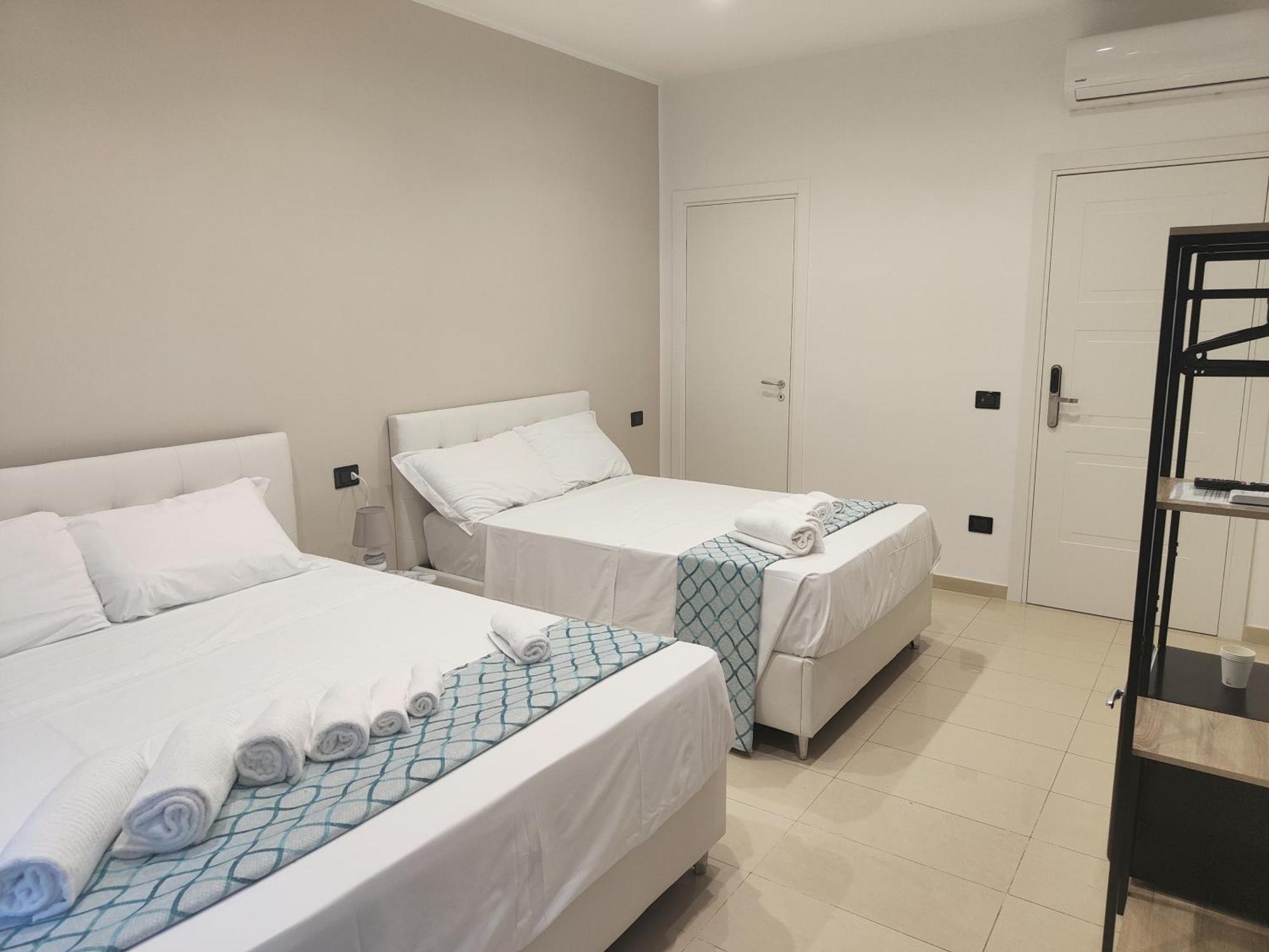 Sweet Rooms San Francesco Наполи Екстериор снимка