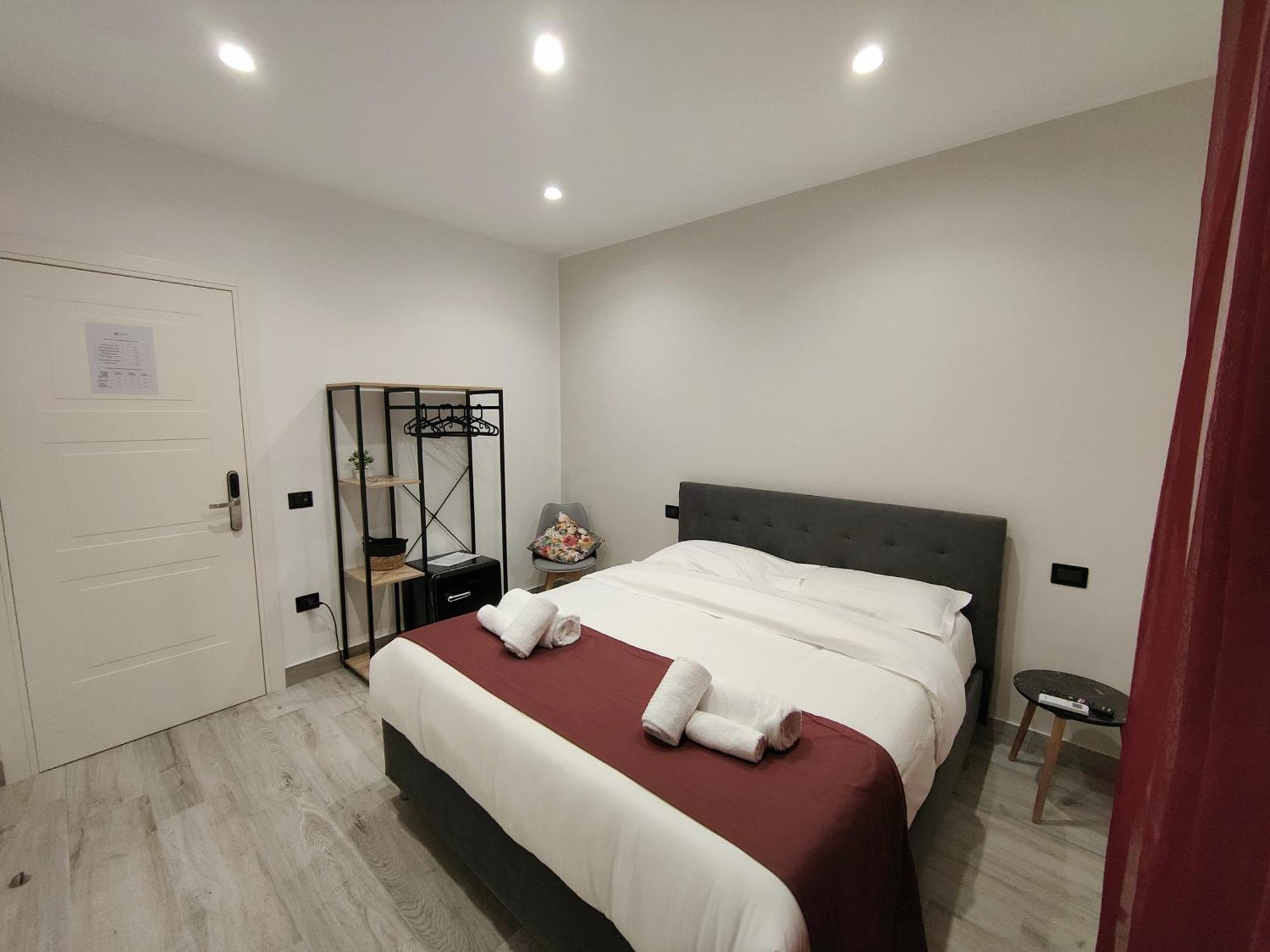 Sweet Rooms San Francesco Наполи Екстериор снимка